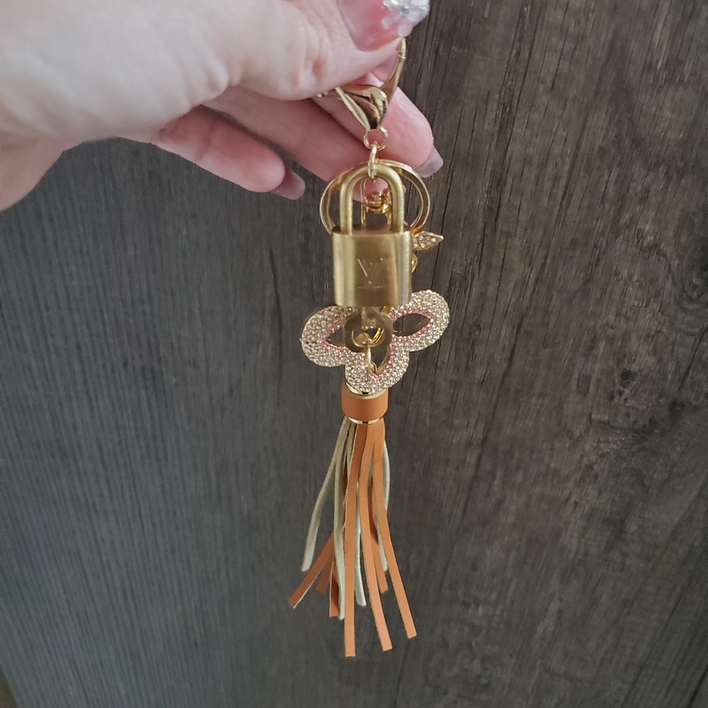 Louis Vuitton Gold and Tan Keychain - Picture 7 of 7